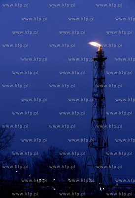 Flara Rafinerii Gdanskiej.1.04.2003fot. Wojtek Jakubowski...