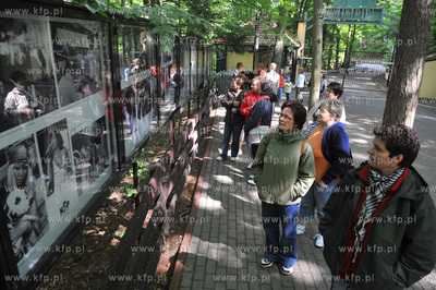 Z okazji 100 lecia Opery Lesnej w Sopocie na jej terenie...