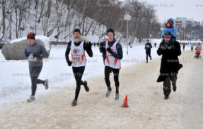 Urodzinowy bieg Gdyni na Bulwarze Nadmorskim
06.02.2010
fot....