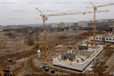 Gdańsk Chełm. Budowa domów na ul. Ptasiej widziana...
