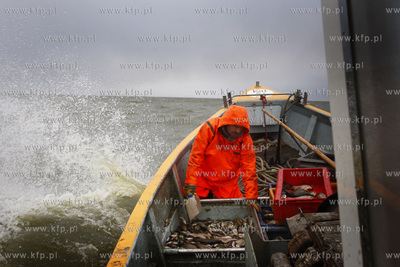 Zalew Wislany. Rybacy z Katow Rybackich Henryk Derkowski...