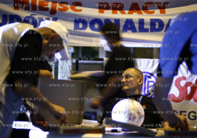 Sopot. Kilkudziesieciu zwiazkowcow ze stoczni Gdansk...