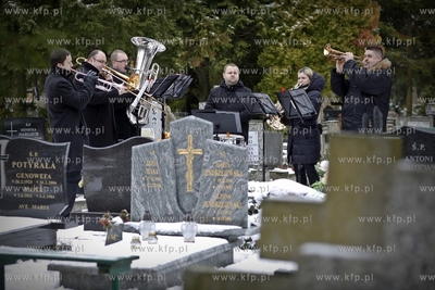 Gdansk. Cmentarz lostowicki. Pogrzeb perkusity zespolu...