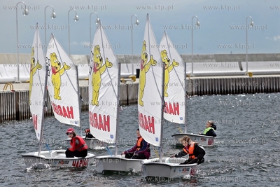 Sopot. Marina. Symboliczna wymiana desek snowboardowej...