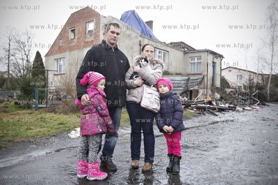 Dorota Kloc z mężem Marcinem i córkami 5-letnią...