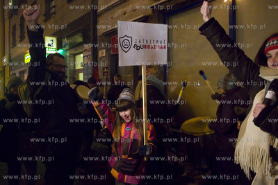 Manifestacja rodziców pod budynkiem  Kuratorium Oświaty...
