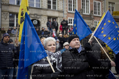 Gdańsk. Długi Targ. Manifestacja jedności z Europą...