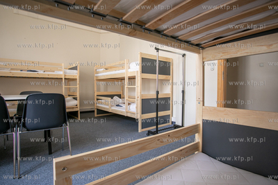 Przekazanie łóżek na wyposażenie zbiorowego punktu...