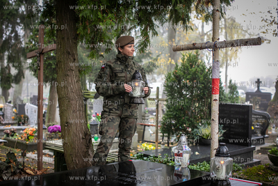 Przed dniem Wszystkich Świętych terytorialsi z 4WMBOT...