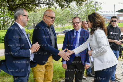 Konferencja prasowa podczas której zaprezentowano...