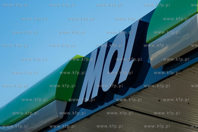 Gdansk, Suchanino, ul. Beethovena. Stacja paliw Lotos...