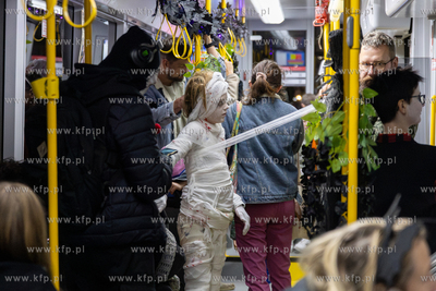 Gdńsk. Halloweenowy tramwaj. 31.10.2024 / fot. Anna...