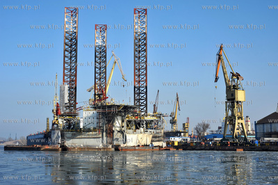 Gdansk, Gdanska Stocznia Remontowa. Platforma Safe...