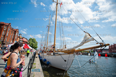 Gdansk. Oficjalne rozpoczecie sezonu zeglarskiego....