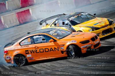 Gdansk. Plac przed PGE Arena. Zawody Drift Masters...