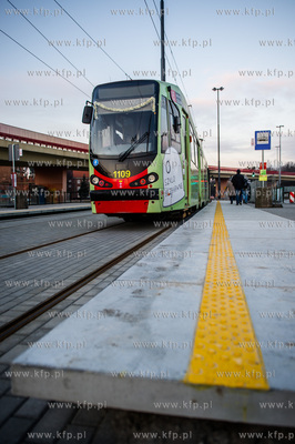 Gdansk. Zmodernizowana linia tramwajowa na Stogi. 
Nz...