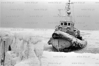 Obfite opady śniegu spowodowały liczne utrudnienia....