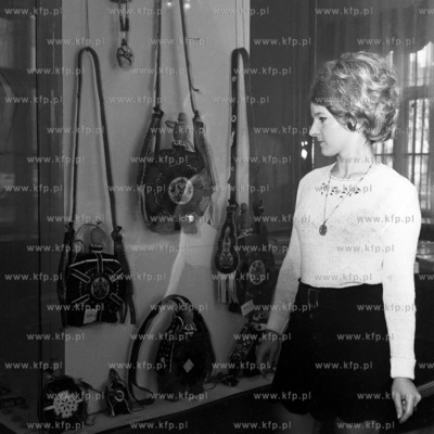 Wystawa historycznych bukłaków. 
20.11.1972
4listopad72_z.kosycarz_p36
Fot....