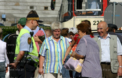 Skrzyzowanie ulic Nowe Ogrody i 3 Maja w Gdansku. Straznik...