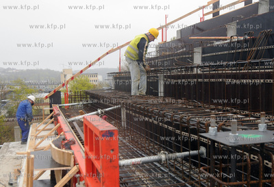 Gdynia. Budowa nowego stadionu pilkarskiego przy ul....