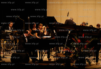 Slupsk

W Slupsku trwa 44 Festiwal Pianistyki Polskiej....