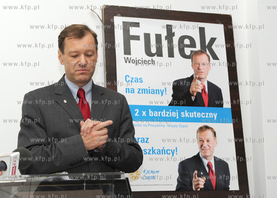 Sopot. Konferencja prasowa ruchu Kocham Sopot, na ktorej...