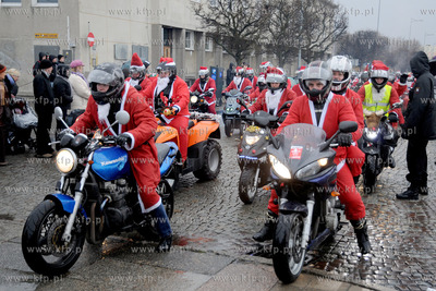 IX Zlot Mikolajow na Motocyklach w Trojmiescie. Na...