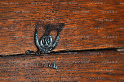 Fotel, ktory nalezal najprawdopodobniej do slynnej...