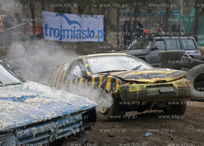 Zawory Wrak Race rozgrywane w Kolibki Adventure Park....