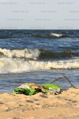 W Gdańsku-Sobieszewie na wysokości wejscia na plaze...