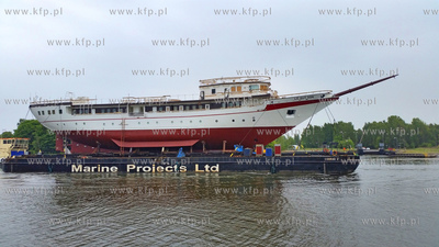 Transport kadluba do portu wewnetrzego w Gdansku szkolnego...