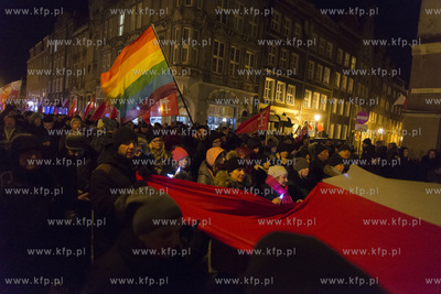 Gdańsk. Przemarsz konduktu żałobnego z trumną zamordowanego...