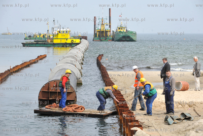 Prace przy budowie wylotow sopockich potokow w glab...