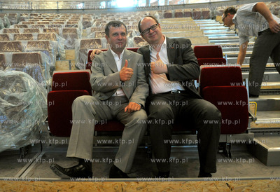 Hala sportowo - widowiskowa na granicy Gdanska i Sopotu...