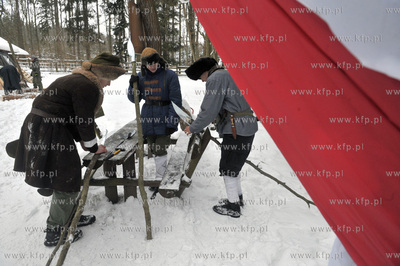 Rekonstrukcja obozu uczestnikow Powstania Styczniowego...