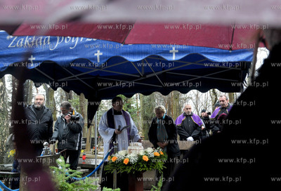 Pogrzeb Janusza Rydzewskiego na cmentarzu komunalnym...