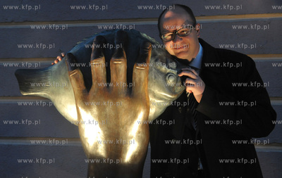 Gdansk, ul. Szeroka. Gdanska Galeria Guntera Grassa...