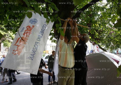 Sopot. Kilkudziesieciu zwiazkowcow ze stoczni Gdansk...