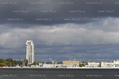 Gdynia. Sea Towers. Skwer Kosciuszki.
09.10.2009
fot....