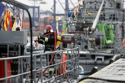 Port Wojenny w Gdyni Oksywiu. Dni Otwarte Koszar -...