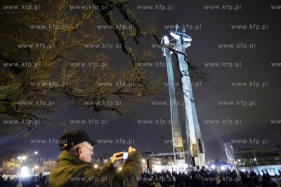 Manifestacja poparcia dla Ukrainy na Placu Solidarnosci...