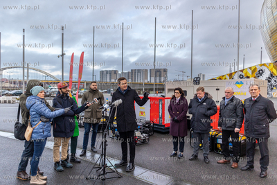 Gdańsk Pomaga Ukrainie.Konferencja prasowa przed wyjazdem...
