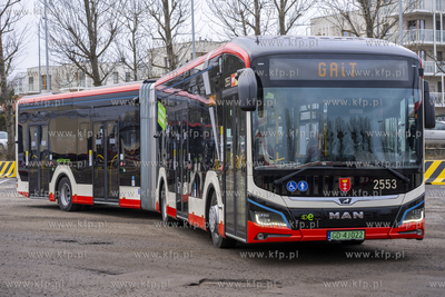 Zajezdnia autobusowa Hallera. Autobus MAN Lion's City...