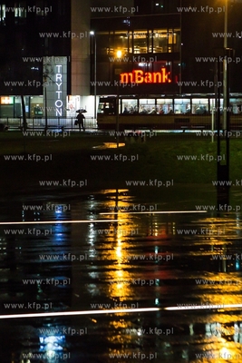 Gdańsk. Deszczowa noc. 30.11.2017 / Fot. Anna Rezulak...