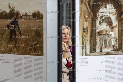 Gdańsk, ul. Długi Targ . 3 rocznica wojny w Ukrainie....