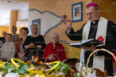 Wielkanocna wizyta arcybiskupa Tadeusza Wojdy i biskupa...