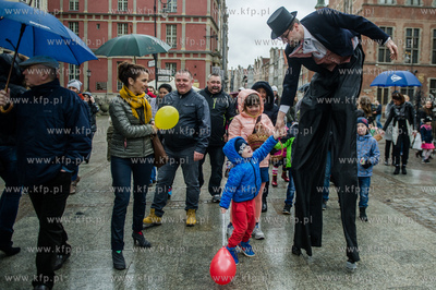 Gdansk. Obchody 10 rocznicy Swiatowego Dnia Zespolu...