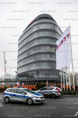 Gdańsk. Protest pracowników Spółki Lotos Kolej,...