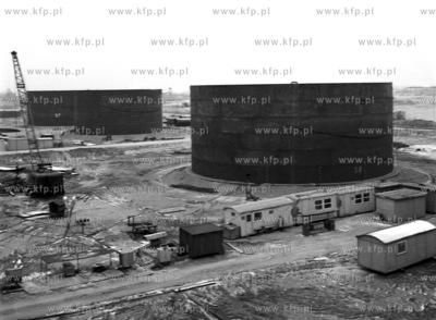 Budowa Rafinerii Gdanskiej. 08.01.1974 2 stycznen 74...