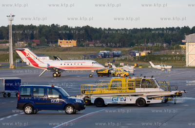Gdansk, Rebiechowo Nz. Widok n aplyte lotniska w tle...